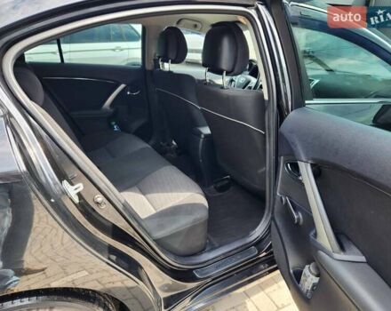 Тойота Авенсис, объемом двигателя 1.8 л и пробегом 252 тыс. км за 10500 $, фото 19 на Automoto.ua