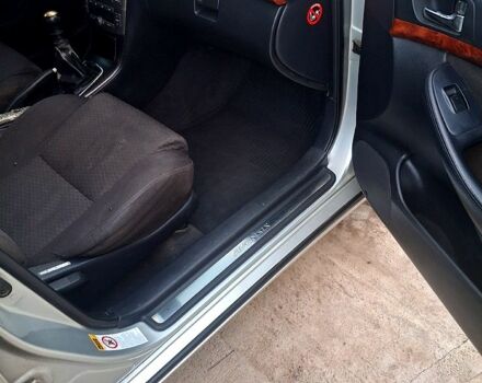 Тойота Авенсис, объемом двигателя 2.2 л и пробегом 340 тыс. км за 4800 $, фото 6 на Automoto.ua