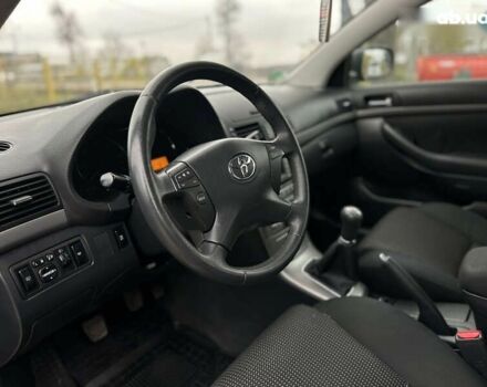 Тойота Авенсіс, об'ємом двигуна 1.8 л та пробігом 219 тис. км за 6700 $, фото 21 на Automoto.ua