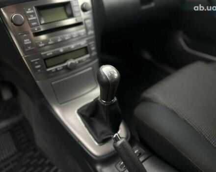 Тойота Авенсіс, об'ємом двигуна 1.8 л та пробігом 219 тис. км за 6700 $, фото 29 на Automoto.ua