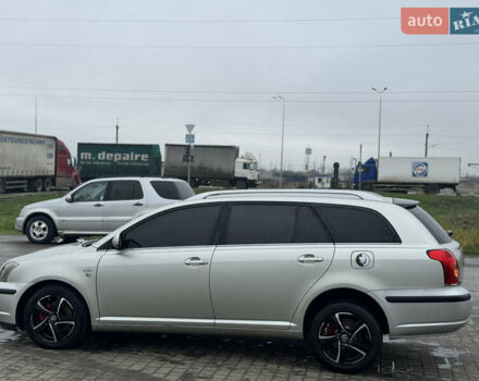 Тойота Авенсис, объемом двигателя 2.2 л и пробегом 250 тыс. км за 5600 $, фото 4 на Automoto.ua