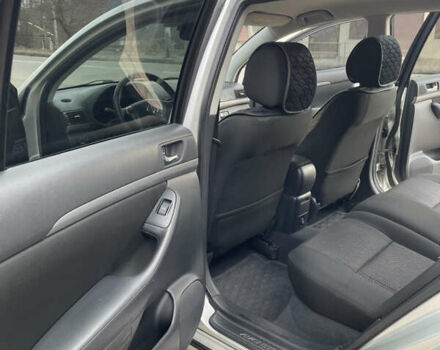 Тойота Авенсіс, об'ємом двигуна 2.2 л та пробігом 265 тис. км за 7600 $, фото 29 на Automoto.ua