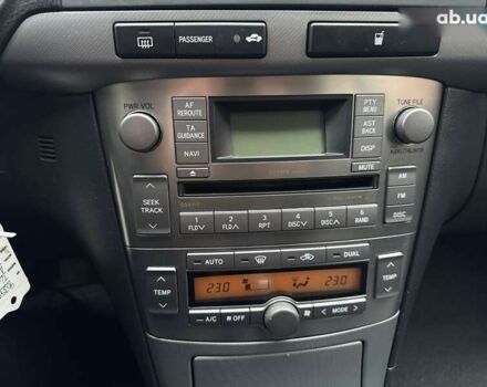 Тойота Авенсис, объемом двигателя 1.8 л и пробегом 229 тыс. км за 6500 $, фото 27 на Automoto.ua