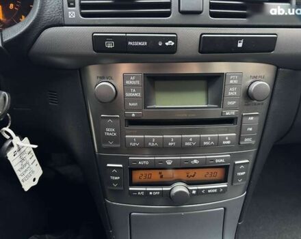 Тойота Авенсис, объемом двигателя 1.8 л и пробегом 229 тыс. км за 6500 $, фото 26 на Automoto.ua