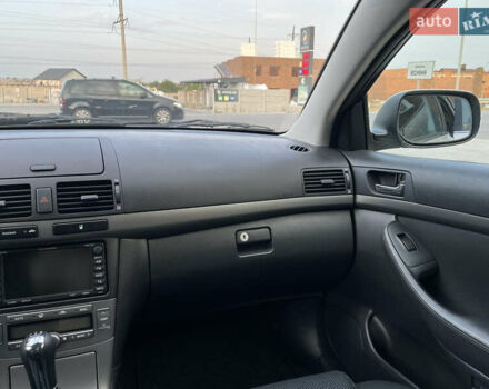 Тойота Авенсіс, об'ємом двигуна 1.8 л та пробігом 235 тис. км за 7899 $, фото 44 на Automoto.ua