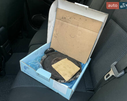 Тойота Авенсіс, об'ємом двигуна 1.8 л та пробігом 235 тис. км за 7899 $, фото 81 на Automoto.ua