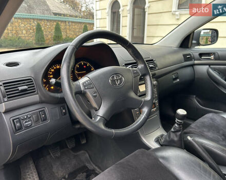 Тойота Авенсис, объемом двигателя 2.2 л и пробегом 320 тыс. км за 6200 $, фото 5 на Automoto.ua