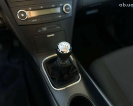 Тойота Авенсис, объемом двигателя 1.6 л и пробегом 272 тыс. км за 8500 $, фото 27 на Automoto.ua