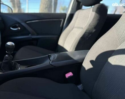 Тойота Авенсис, объемом двигателя 1.6 л и пробегом 272 тыс. км за 8500 $, фото 29 на Automoto.ua