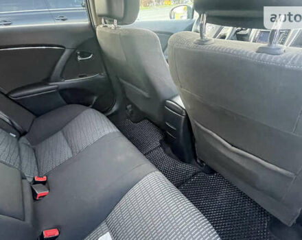 Тойота Авенсіс, об'ємом двигуна 2.23 л та пробігом 302 тис. км за 7700 $, фото 43 на Automoto.ua