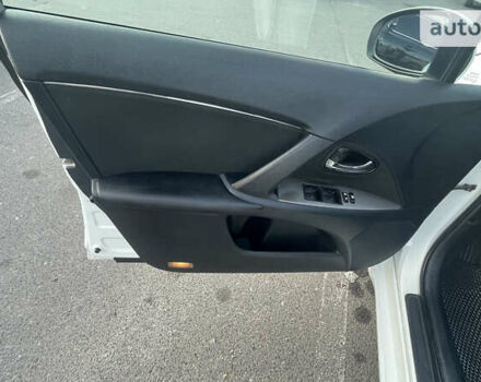 Тойота Авенсіс, об'ємом двигуна 2.23 л та пробігом 302 тис. км за 7700 $, фото 64 на Automoto.ua