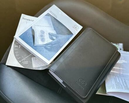 Тойота Авенсис, объемом двигателя 2.2 л и пробегом 180 тыс. км за 10600 $, фото 2 на Automoto.ua