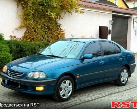 Тойота Авенсис, объемом двигателя 1.8 л и пробегом 220 тыс. км за 3999 $, фото 1 на Automoto.ua