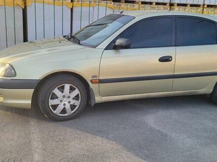 Тойота Авенсис 2001 в Днепре (Днепропетровске) на Automoto.ua Тойота Авенсис, объемом двигателя 2 л и пробегом 302 тыс. км за 3600 $, фото 1 на Automoto.ua