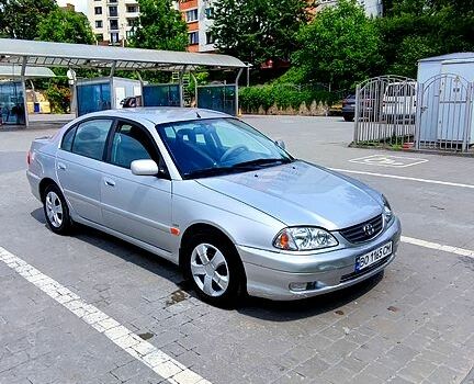 Тойота Авенсіс, об'ємом двигуна 1.8 л та пробігом 261 тис. км за 3300 $, фото 1 на Automoto.ua