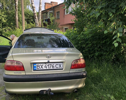 Желтый Тойота Авенсис, объемом двигателя 2 л и пробегом 249 тыс. км за 4000 $, фото 7 на Automoto.ua