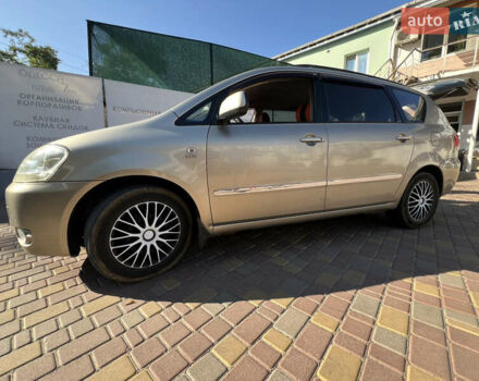 Жовтий Тойота Авенсіс, об'ємом двигуна 2 л та пробігом 305 тис. км за 6300 $, фото 6 на Automoto.ua