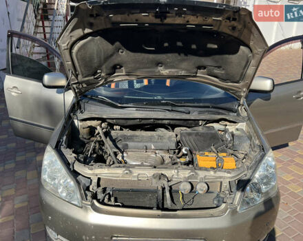 Жовтий Тойота Авенсіс, об'ємом двигуна 2 л та пробігом 305 тис. км за 6300 $, фото 10 на Automoto.ua