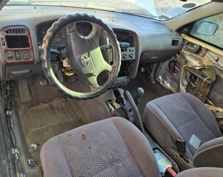 Серый Тойота Авенсис, объемом двигателя 1.8 л и пробегом 435 тыс. км за 1800 $, фото 4 на Automoto.ua