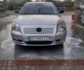 Серый Тойота Авенсис, объемом двигателя 2 л и пробегом 218 тыс. км за 6700 $, фото 1 на Automoto.ua