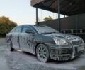 Серый Тойота Авенсис, объемом двигателя 2 л и пробегом 345 тыс. км за 5100 $, фото 2 на Automoto.ua