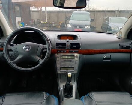 Серый Тойота Авенсис, объемом двигателя 2 л и пробегом 350 тыс. км за 5000 $, фото 12 на Automoto.ua