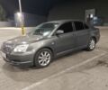 Серый Тойота Авенсис, объемом двигателя 2 л и пробегом 345 тыс. км за 5100 $, фото 1 на Automoto.ua
