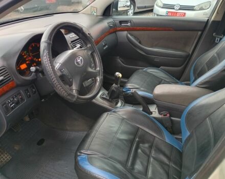 Серый Тойота Авенсис, объемом двигателя 2 л и пробегом 350 тыс. км за 5000 $, фото 8 на Automoto.ua