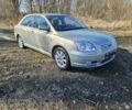 Серый Тойота Авенсис, объемом двигателя 2 л и пробегом 314 тыс. км за 2400 $, фото 1 на Automoto.ua