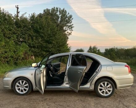Серый Тойота Авенсис, объемом двигателя 2 л и пробегом 500 тыс. км за 3500 $, фото 3 на Automoto.ua