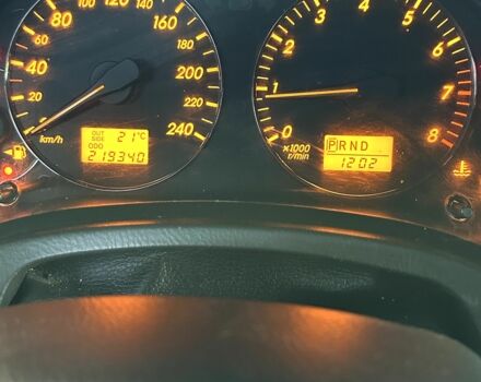 Серый Тойота Авенсис, объемом двигателя 2 л и пробегом 219 тыс. км за 5000 $, фото 4 на Automoto.ua