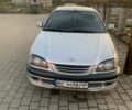 Серый Тойота Авенсис, объемом двигателя 1.6 л и пробегом 400 тыс. км за 3000 $, фото 1 на Automoto.ua