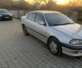 Серый Тойота Авенсис, объемом двигателя 1.6 л и пробегом 400 тыс. км за 2800 $, фото 4 на Automoto.ua