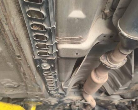 Серый Тойота Авенсис, объемом двигателя 1.76 л и пробегом 350 тыс. км за 3499 $, фото 11 на Automoto.ua