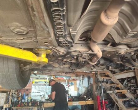 Серый Тойота Авенсис, объемом двигателя 1.76 л и пробегом 350 тыс. км за 3499 $, фото 14 на Automoto.ua