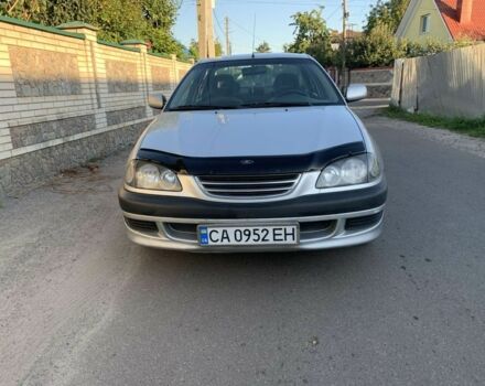 Серый Тойота Авенсис, объемом двигателя 1.8 л и пробегом 217 тыс. км за 3800 $, фото 2 на Automoto.ua