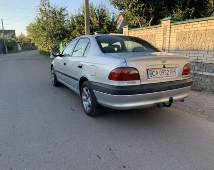 Серый Тойота Авенсис, объемом двигателя 1.8 л и пробегом 217 тыс. км за 3800 $, фото 4 на Automoto.ua