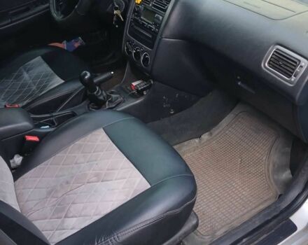 Серый Тойота Авенсис, объемом двигателя 2 л и пробегом 376 тыс. км за 2610 $, фото 4 на Automoto.ua