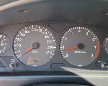 Серый Тойота Авенсис, объемом двигателя 2 л и пробегом 282 тыс. км за 5000 $, фото 2 на Automoto.ua