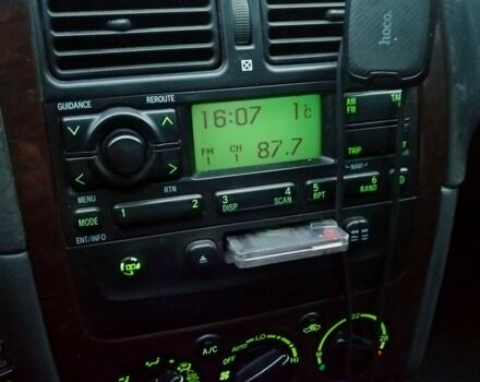 Серый Тойота Авенсис, объемом двигателя 2 л и пробегом 210 тыс. км за 4000 $, фото 4 на Automoto.ua