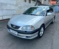 Серый Тойота Авенсис, объемом двигателя 2 л и пробегом 190 тыс. км за 4500 $, фото 1 на Automoto.ua