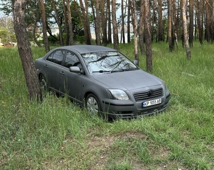 Серый Тойота Авенсис, объемом двигателя 1.8 л и пробегом 305 тыс. км за 5000 $, фото 1 на Automoto.ua