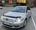 Серый Тойота Авенсис, объемом двигателя 1.79 л и пробегом 215 тыс. км за 4800 $, фото 1 на Automoto.ua
