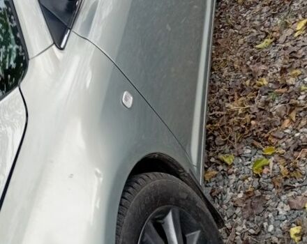 Серый Тойота Авенсис, объемом двигателя 2 л и пробегом 111 тыс. км за 4713 $, фото 2 на Automoto.ua