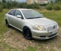 Серый Тойота Авенсис, объемом двигателя 1.6 л и пробегом 306 тыс. км за 4000 $, фото 1 на Automoto.ua