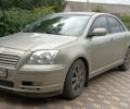 Серый Тойота Авенсис, объемом двигателя 2 л и пробегом 331 тыс. км за 4143 $, фото 1 на Automoto.ua