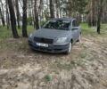 Серый Тойота Авенсис, объемом двигателя 1.8 л и пробегом 305 тыс. км за 5000 $, фото 1 на Automoto.ua