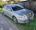 Серый Тойота Авенсис, объемом двигателя 2 л и пробегом 300 тыс. км за 4120 $, фото 1 на Automoto.ua