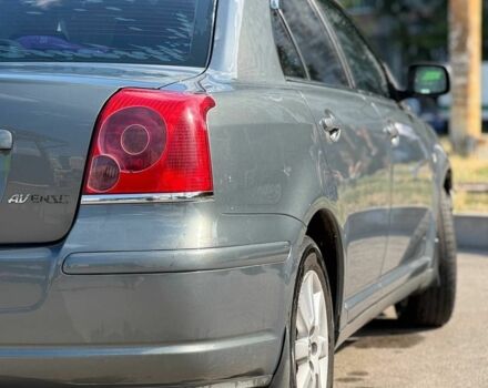 Сірий Тойота Авенсіс, об'ємом двигуна 1.8 л та пробігом 254 тис. км за 4700 $, фото 3 на Automoto.ua