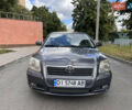 Сірий Тойота Авенсіс, об'ємом двигуна 2 л та пробігом 250 тис. км за 4400 $, фото 2 на Automoto.ua